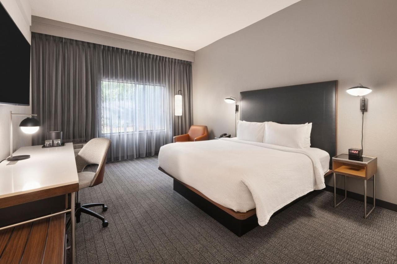 Hotel Courtyard By Marriott Burlington Exterior foto