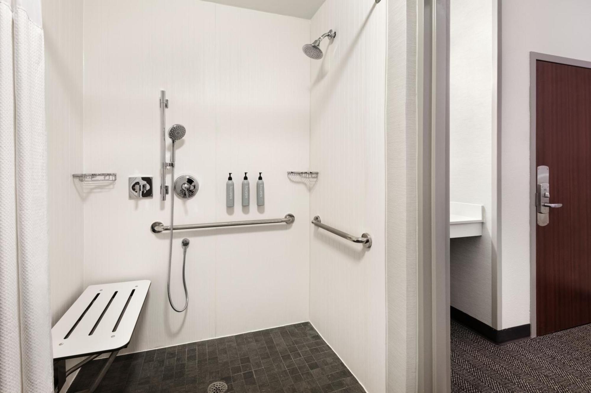 Hotel Courtyard By Marriott Burlington Exterior foto
